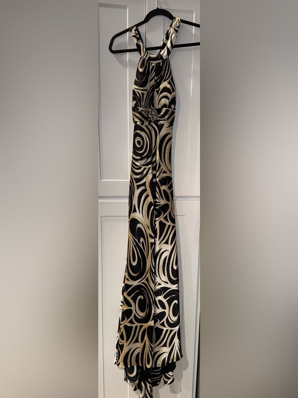 Vintage Cache Y2K Prom Black and Gold Halter Maxi Dress with Swirl Motif Size 2 - Picture 4 of 13